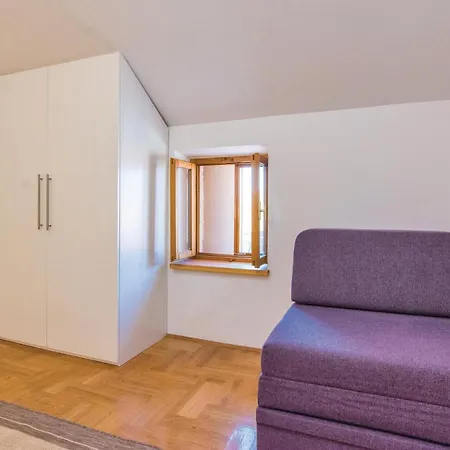 Σπίτι διακοπών Three-bedroom In Kruševo