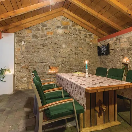 Three-bedroom In Σπίτι διακοπών