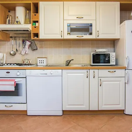 Feriehus Three-bedroom In Kruševo